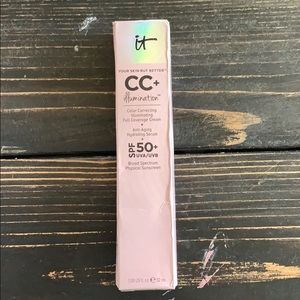 It CC+ Illumination Foundation